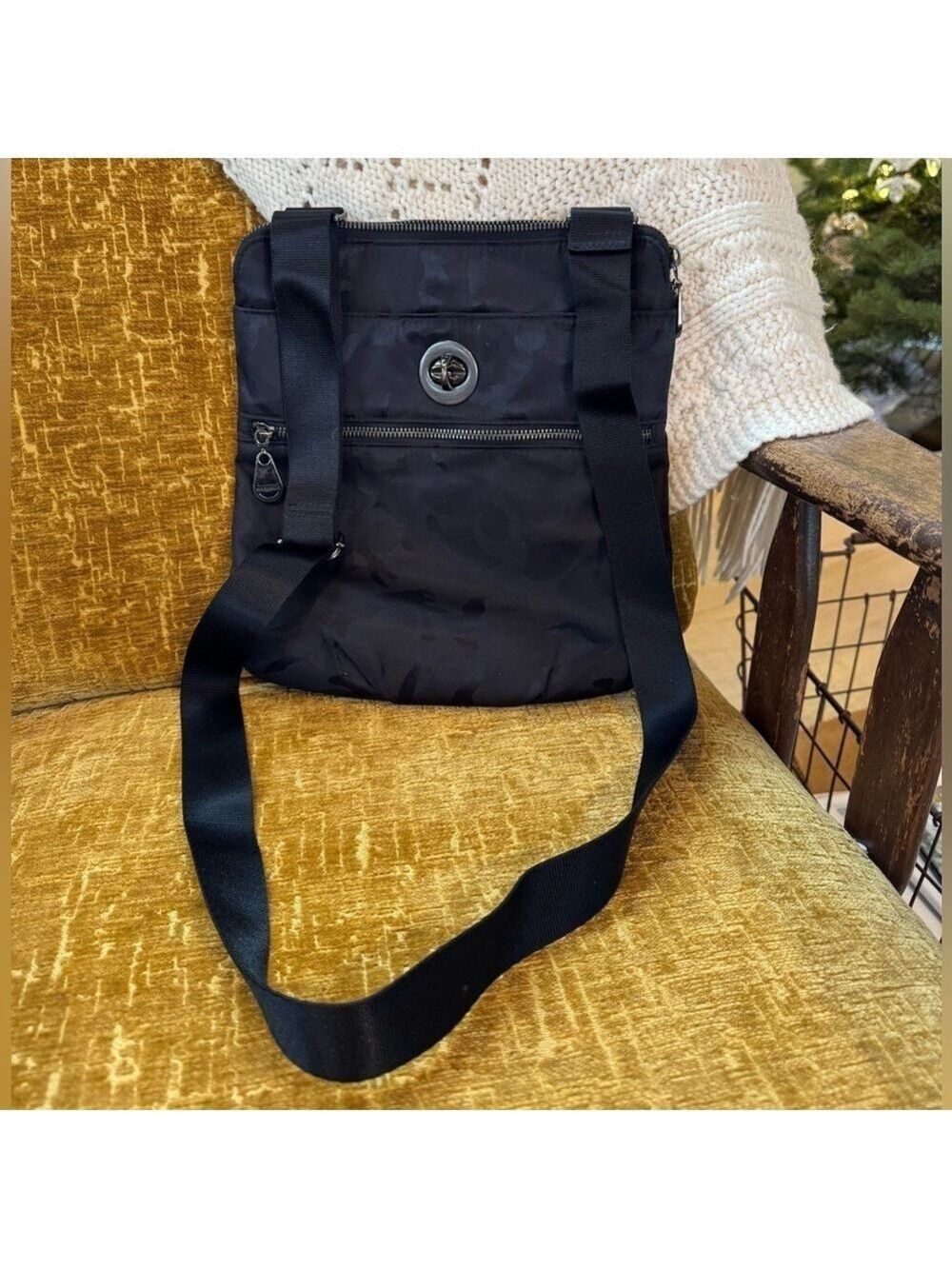 Baggallini Black Camouflage Shoulder Bag Purse